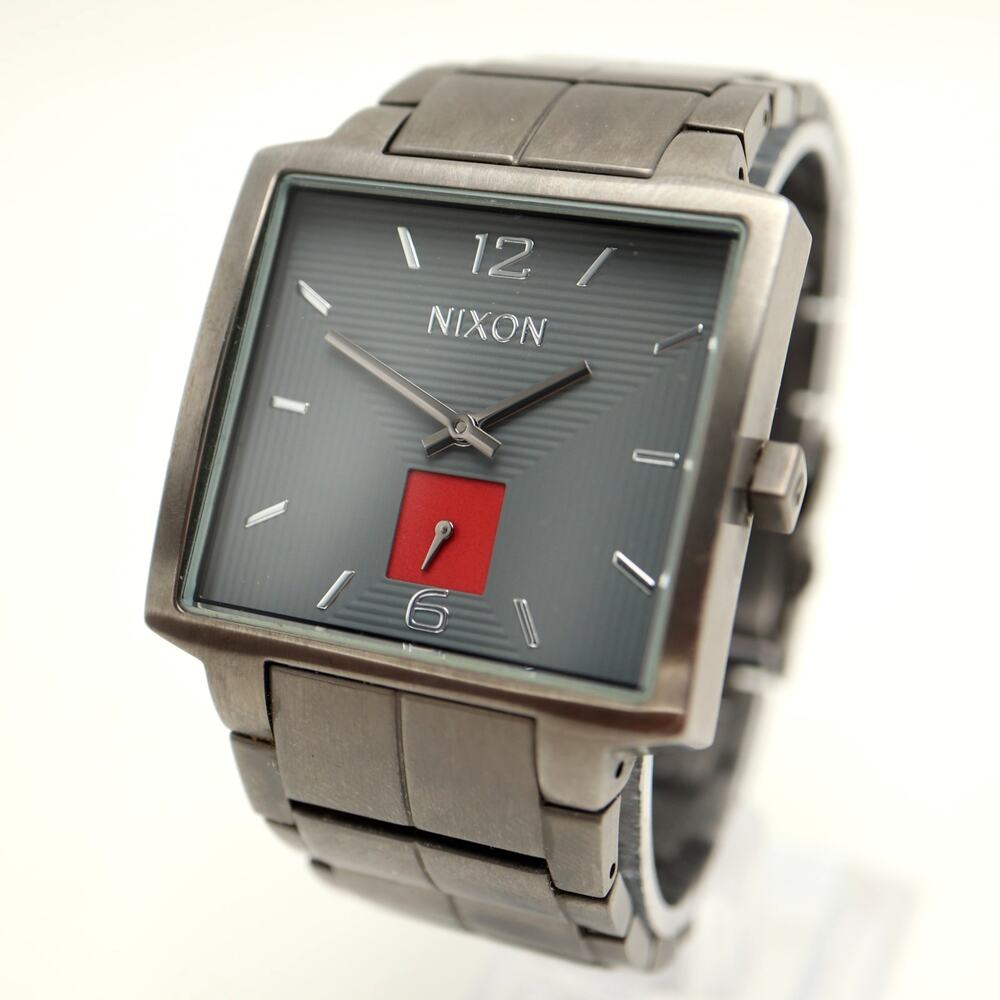 Nixon The District Gunmetal Gray Red Small Seconds 38mm Watch Steel New Battery